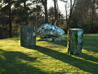 Ballycommane boulder-burial P1034711